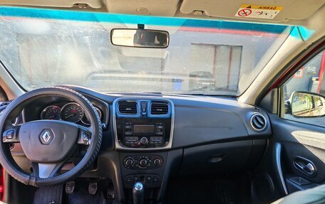 Renault Logan II, 2015 год, 660 000 рублей, 10 фотография