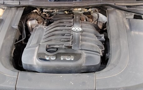 Volkswagen Touareg III, 2011 год, 1 400 000 рублей, 8 фотография