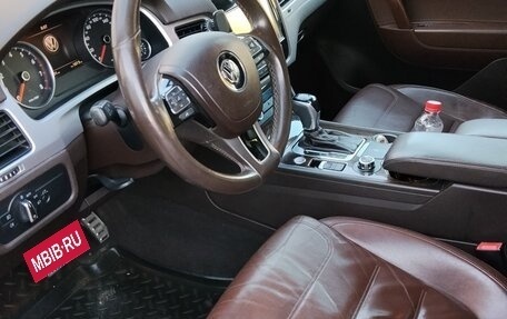 Volkswagen Touareg III, 2011 год, 1 400 000 рублей, 9 фотография