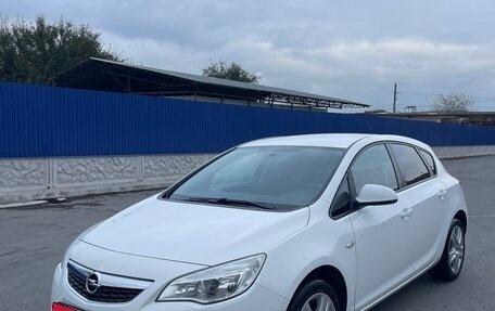 Opel Astra J, 2011 год, 1 090 000 рублей, 1 фотография