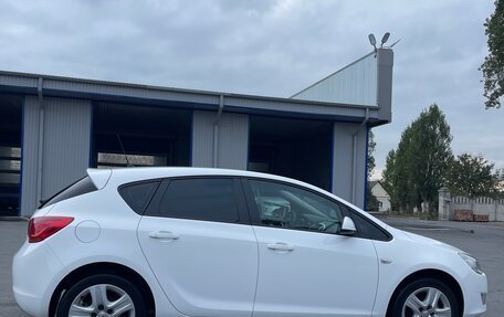 Opel Astra J, 2011 год, 1 090 000 рублей, 4 фотография
