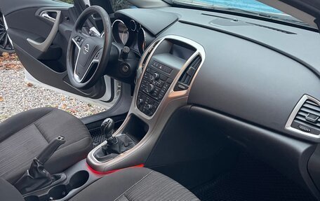 Opel Astra J, 2011 год, 1 090 000 рублей, 15 фотография