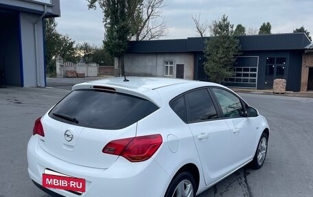 Opel Astra J, 2011 год, 1 090 000 рублей, 5 фотография