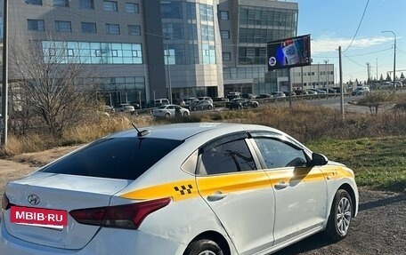 Hyundai Solaris II рестайлинг, 2017 год, 600 000 рублей, 4 фотография