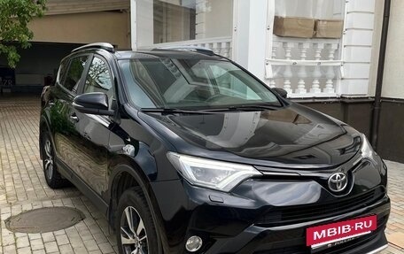Toyota RAV4, 2019 год, 2 500 000 рублей, 3 фотография