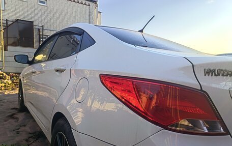 Hyundai Solaris II рестайлинг, 2015 год, 720 000 рублей, 4 фотография