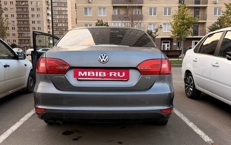 Volkswagen Jetta VII, 2013 год, 750 000 рублей, 3 фотография