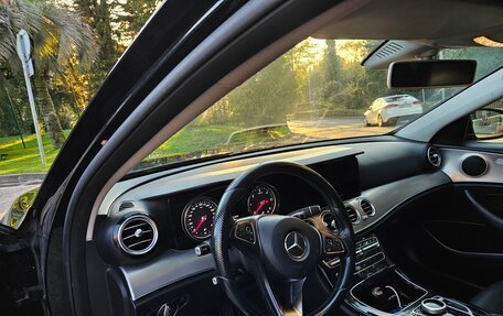 Mercedes-Benz E-Класс, 2018 год, 2 430 000 рублей, 10 фотография