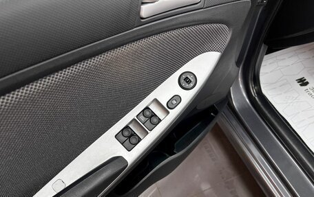 Hyundai Solaris II рестайлинг, 2012 год, 1 000 000 рублей, 14 фотография