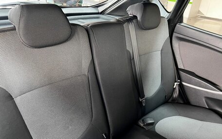 Hyundai Solaris II рестайлинг, 2012 год, 1 000 000 рублей, 12 фотография