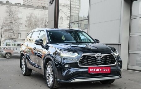 Toyota Highlander, 2024 год, 4 830 000 рублей, 3 фотография