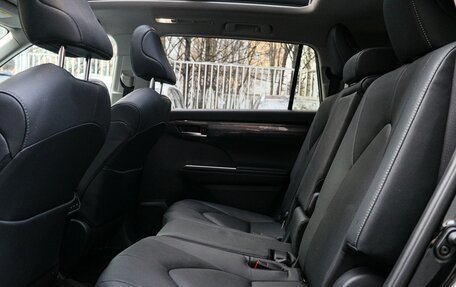 Toyota Highlander, 2024 год, 4 830 000 рублей, 10 фотография