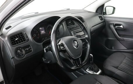 Volkswagen Polo VI (EU Market), 2016 год, 947 000 рублей, 2 фотография