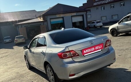 Toyota Corolla, 2011 год, 854 000 рублей, 3 фотография