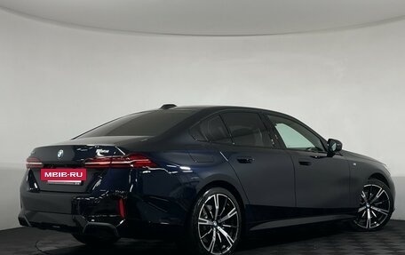 BMW 5 серия, 2024 год, 7 400 000 рублей, 2 фотография