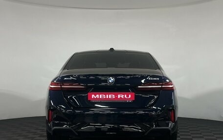 BMW 5 серия, 2024 год, 7 400 000 рублей, 4 фотография