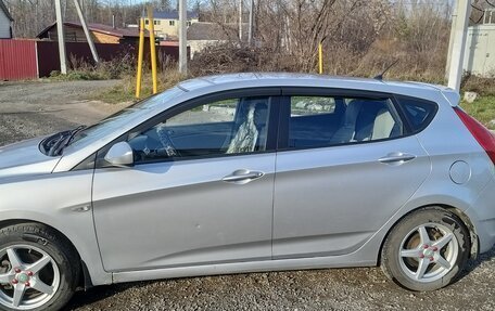 Hyundai Solaris II рестайлинг, 2012 год, 920 000 рублей, 3 фотография