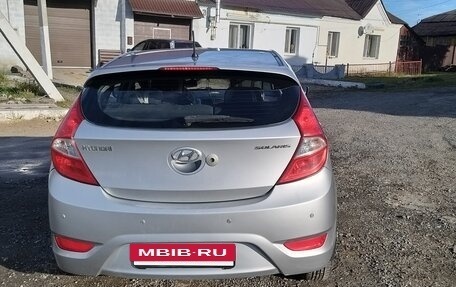 Hyundai Solaris II рестайлинг, 2012 год, 920 000 рублей, 5 фотография