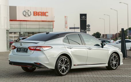 Toyota Camry, 2021 год, 2 695 000 рублей, 6 фотография