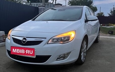 Opel Astra J, 2011 год, 700 000 рублей, 1 фотография