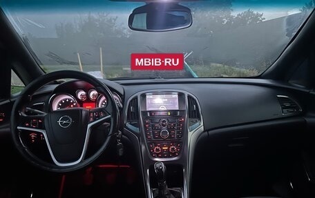Opel Astra J, 2011 год, 700 000 рублей, 6 фотография