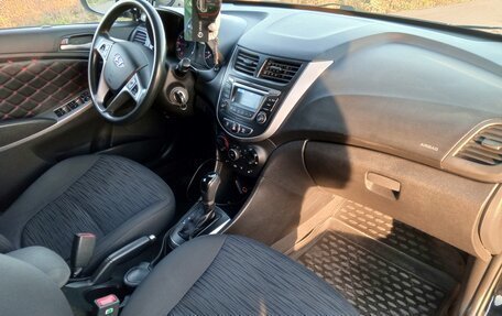 Hyundai Solaris II рестайлинг, 2014 год, 1 050 000 рублей, 13 фотография