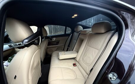 Jaguar XF I рестайлинг, 2014 год, 2 000 000 рублей, 8 фотография