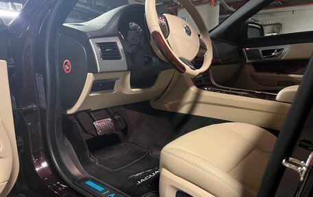 Jaguar XF I рестайлинг, 2014 год, 2 000 000 рублей, 17 фотография