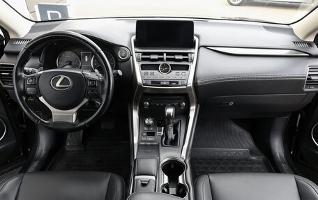 Lexus NX I, 2018 год, 2 898 000 рублей, 12 фотография
