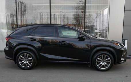 Lexus NX I, 2018 год, 2 898 000 рублей, 4 фотография