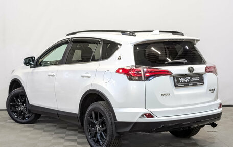 Toyota RAV4, 2019 год, 3 150 000 рублей, 7 фотография