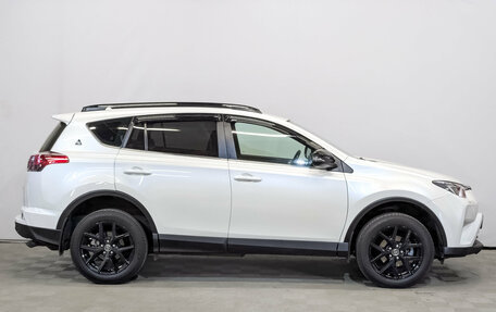 Toyota RAV4, 2019 год, 3 150 000 рублей, 4 фотография