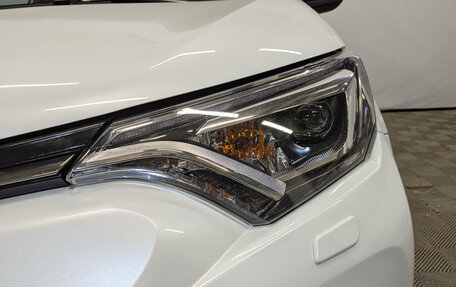 Toyota RAV4, 2019 год, 3 150 000 рублей, 11 фотография