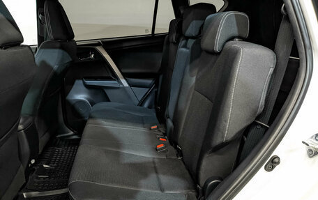 Toyota RAV4, 2019 год, 3 150 000 рублей, 18 фотография
