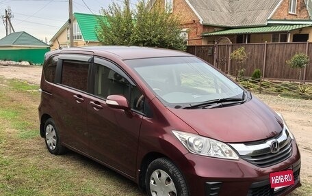 Honda Freed I, 2014 год, 1 590 000 рублей, 6 фотография