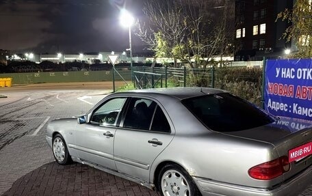 Mercedes-Benz E-Класс, 1996 год, 250 000 рублей, 3 фотография