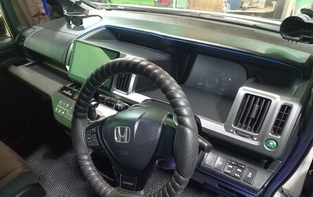 Honda Stepwgn IV рестайлинг, 2010 год, 1 450 000 рублей, 3 фотография