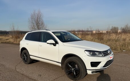 Volkswagen Touareg III, 2015 год, 2 670 000 рублей, 2 фотография