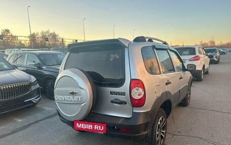 Chevrolet Niva I рестайлинг, 2012 год, 395 000 рублей, 2 фотография