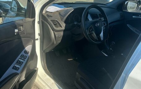 Hyundai Solaris II рестайлинг, 2014 год, 835 000 рублей, 5 фотография