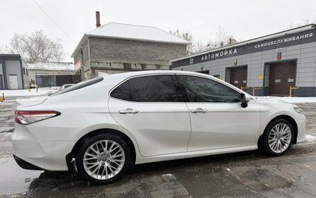 Toyota Camry, 2019 год, 3 500 000 рублей, 5 фотография