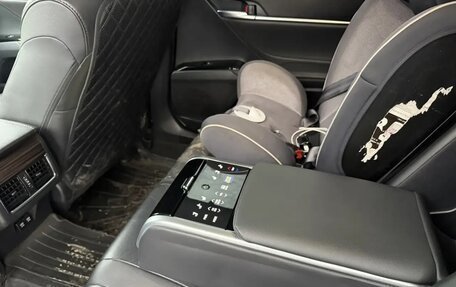 Toyota Camry, 2019 год, 3 500 000 рублей, 7 фотография