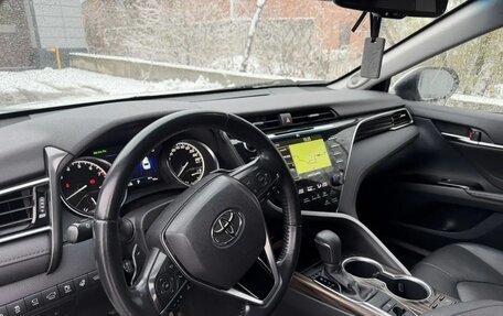 Toyota Camry, 2019 год, 3 500 000 рублей, 9 фотография