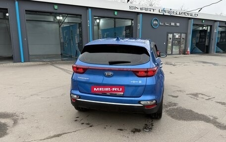 KIA Sportage IV рестайлинг, 2020 год, 2 100 000 рублей, 3 фотография