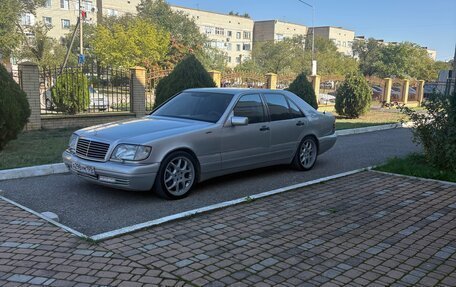 Mercedes-Benz S-Класс, 1995 год, 810 000 рублей, 1 фотография