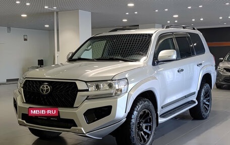 Toyota Land Cruiser 200, 2016 год, 4 600 000 рублей, 1 фотография