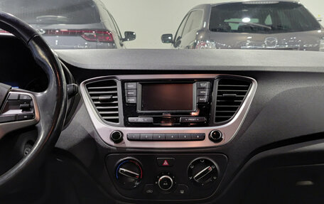 Hyundai Solaris II рестайлинг, 2018 год, 1 180 000 рублей, 15 фотография