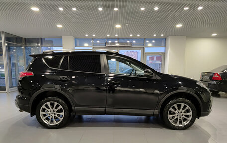 Toyota RAV4, 2018 год, 2 865 000 рублей, 4 фотография