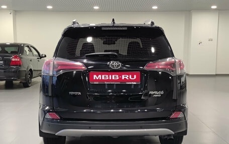 Toyota RAV4, 2018 год, 2 865 000 рублей, 6 фотография