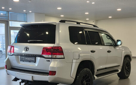 Toyota Land Cruiser 200, 2016 год, 4 600 000 рублей, 5 фотография